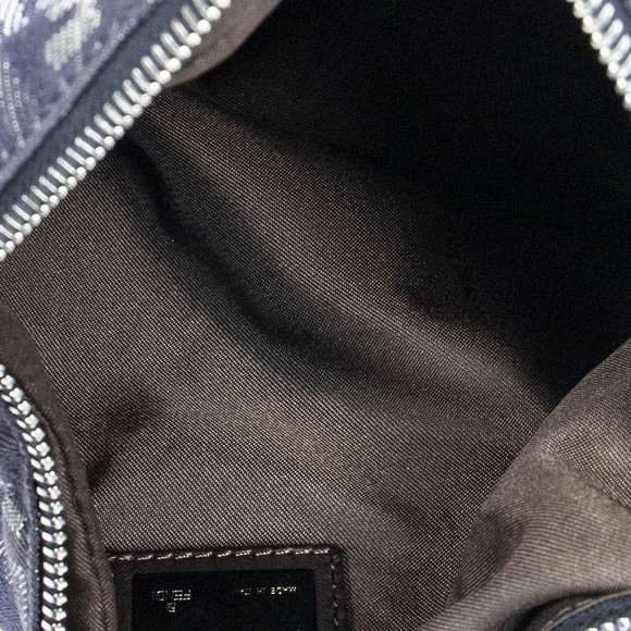 Fendi Oyster Bag - Picture 5 of 8